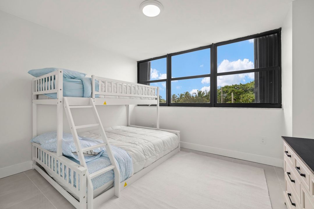 На продажу: $550,000 (3 спален, 2 ванн, 1215 Квадратных фут)