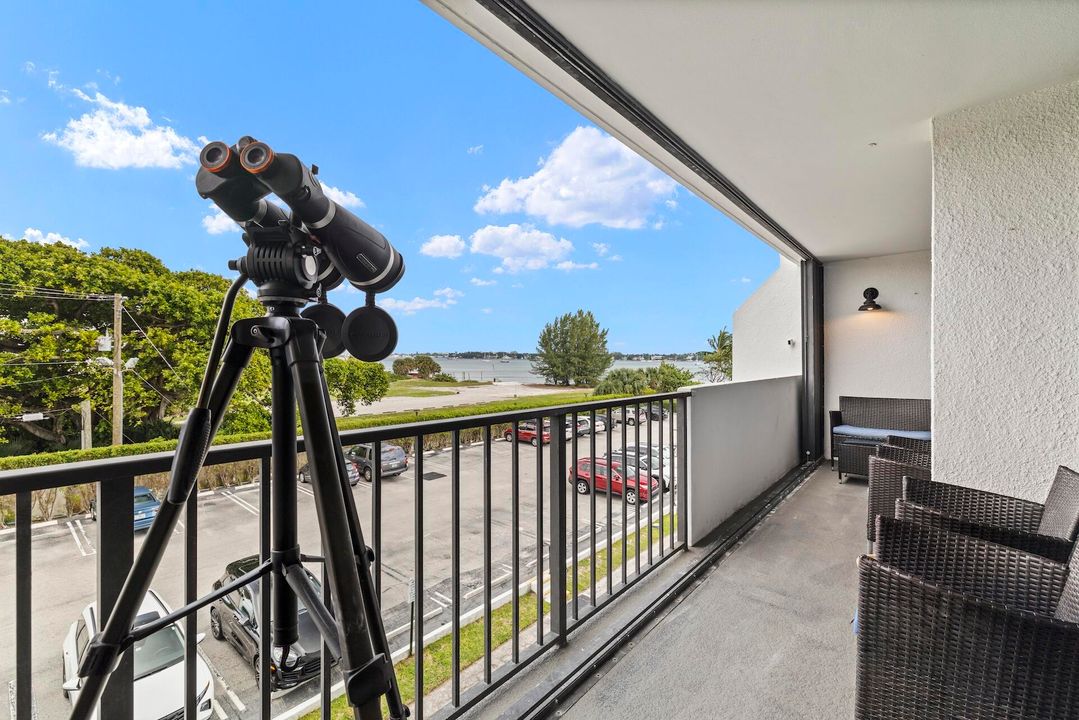 На продажу: $550,000 (3 спален, 2 ванн, 1215 Квадратных фут)