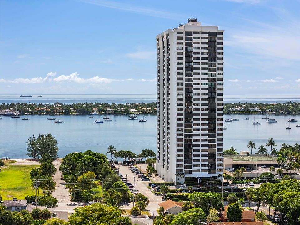 На продажу: $550,000 (3 спален, 2 ванн, 1215 Квадратных фут)