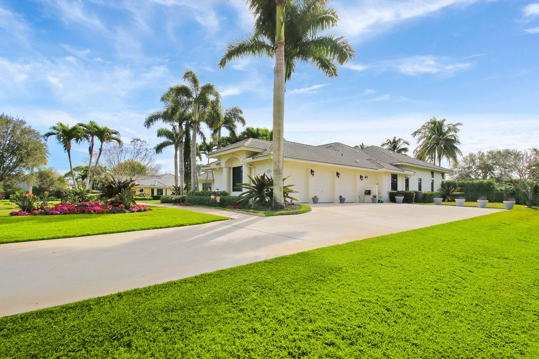 For Sale: $3,495,000 (5 beds, 4 baths, 4151 Square Feet)