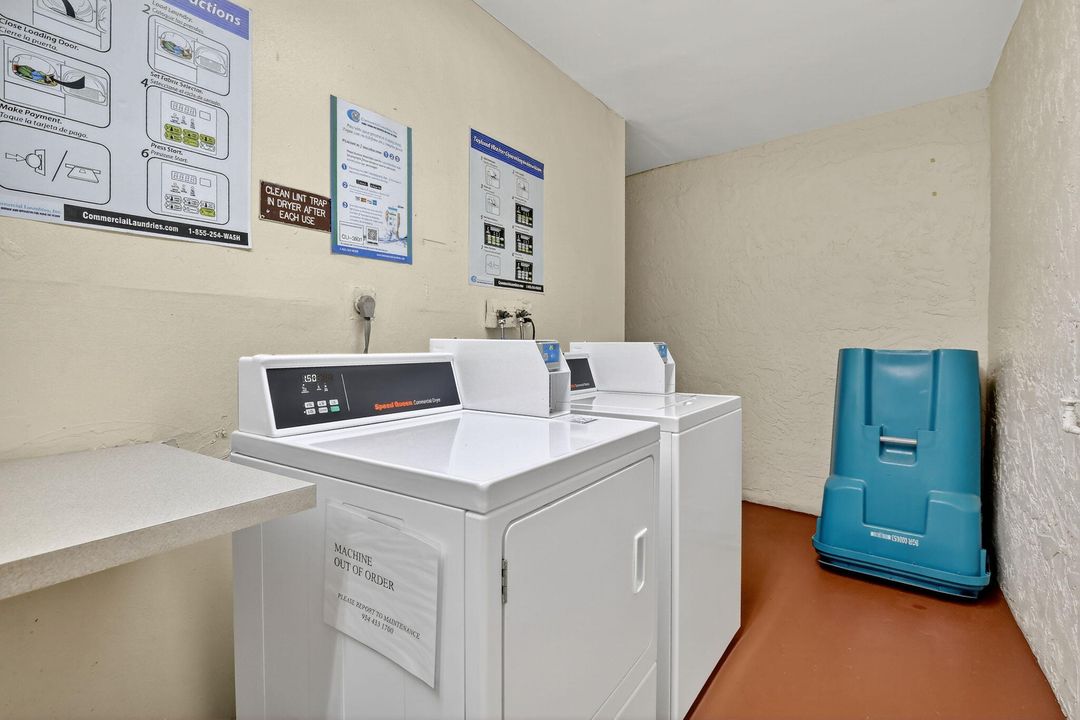 На продажу: $235,000 (2 спален, 2 ванн, 1170 Квадратных фут)