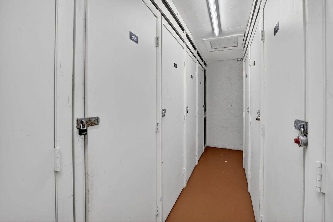 На продажу: $235,000 (2 спален, 2 ванн, 1170 Квадратных фут)