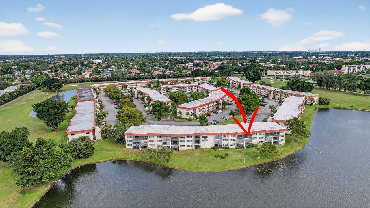 На продажу: $235,000 (2 спален, 2 ванн, 1170 Квадратных фут)