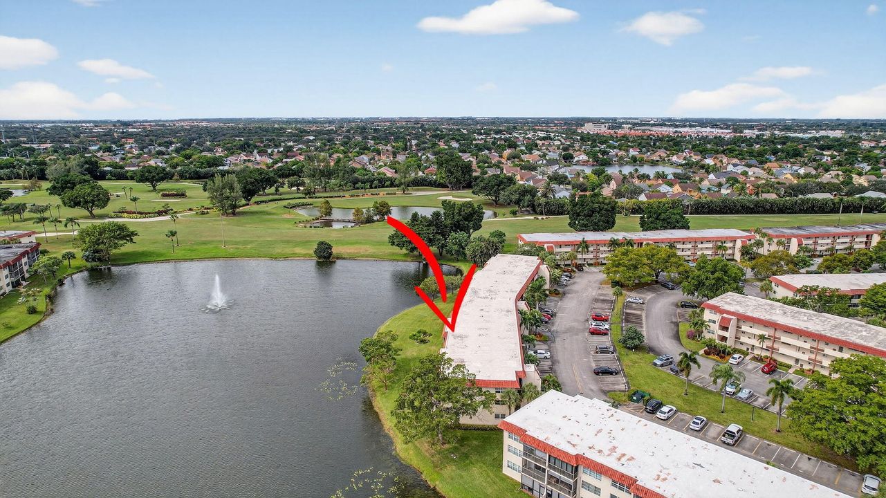 На продажу: $235,000 (2 спален, 2 ванн, 1170 Квадратных фут)