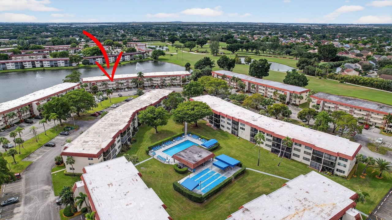 На продажу: $235,000 (2 спален, 2 ванн, 1170 Квадратных фут)