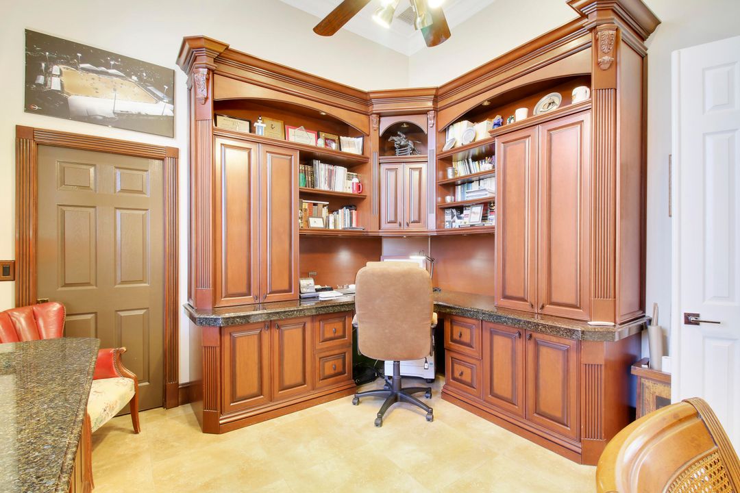 For Sale: $3,495,000 (5 beds, 4 baths, 4151 Square Feet)