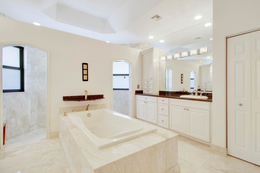 For Sale: $3,495,000 (5 beds, 4 baths, 4151 Square Feet)