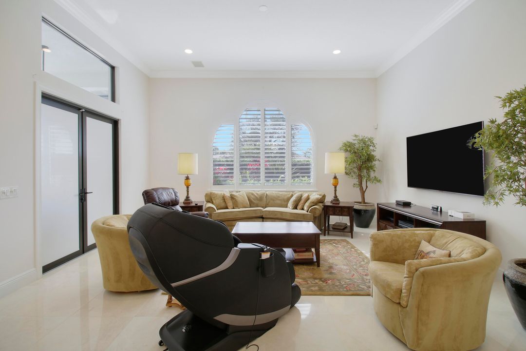 For Sale: $3,495,000 (5 beds, 4 baths, 4151 Square Feet)