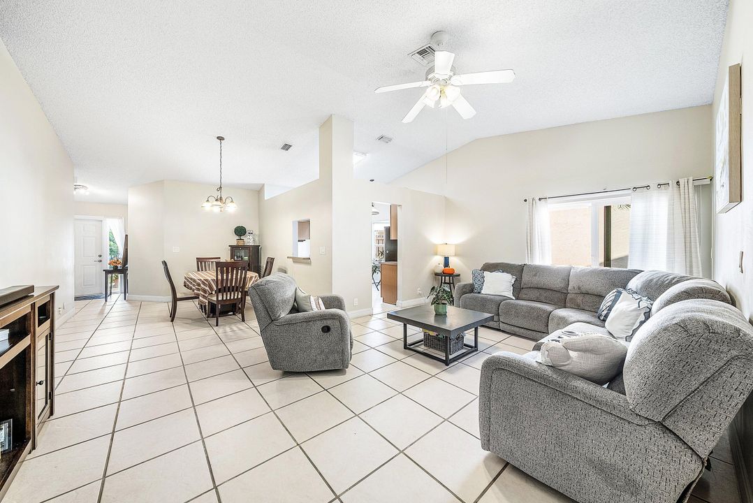 待售: $459,900 (3 贝兹, 2 浴室, 1505 平方英尺)