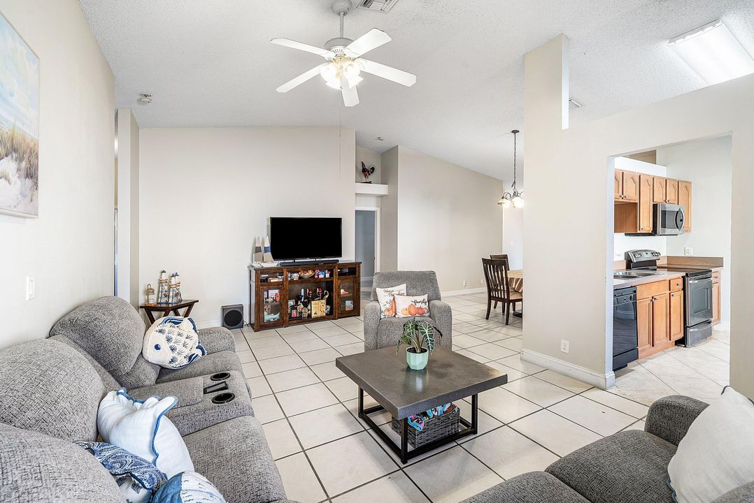 待售: $459,900 (3 贝兹, 2 浴室, 1505 平方英尺)