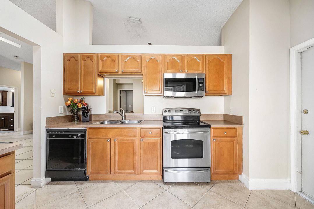 待售: $459,900 (3 贝兹, 2 浴室, 1505 平方英尺)