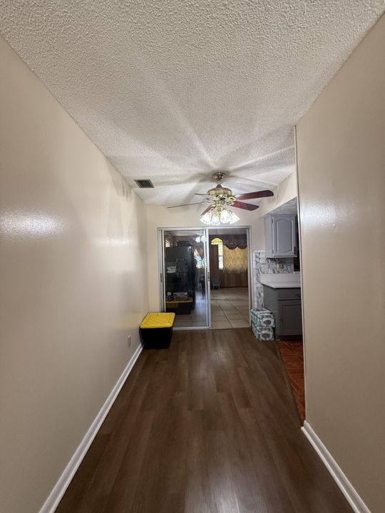 Active With Contract: $295,000 (3 beds, 2 baths, 1452 Square Feet)