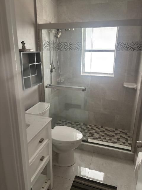 For Sale: $171,000 (2 beds, 1 baths, 792 Square Feet)