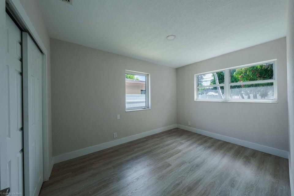 合同活跃: $3,400 (4 贝兹, 3 浴室, 1456 平方英尺)