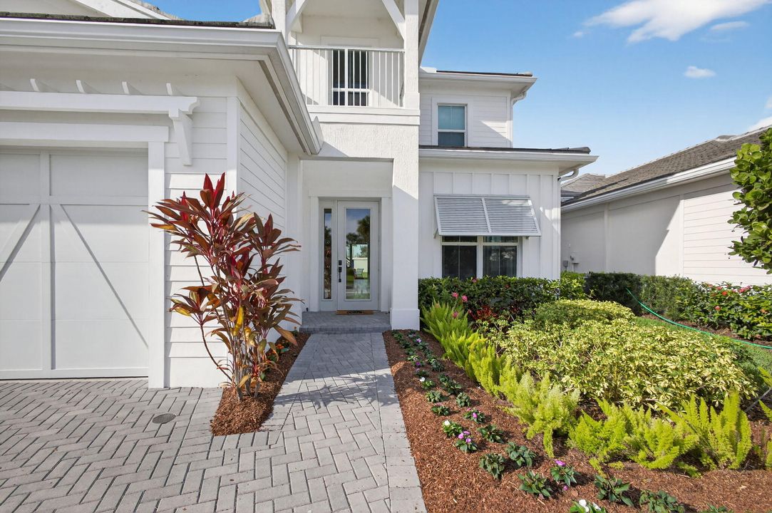 For Sale: $1,175,000 (4 beds, 3 baths, 3289 Square Feet)