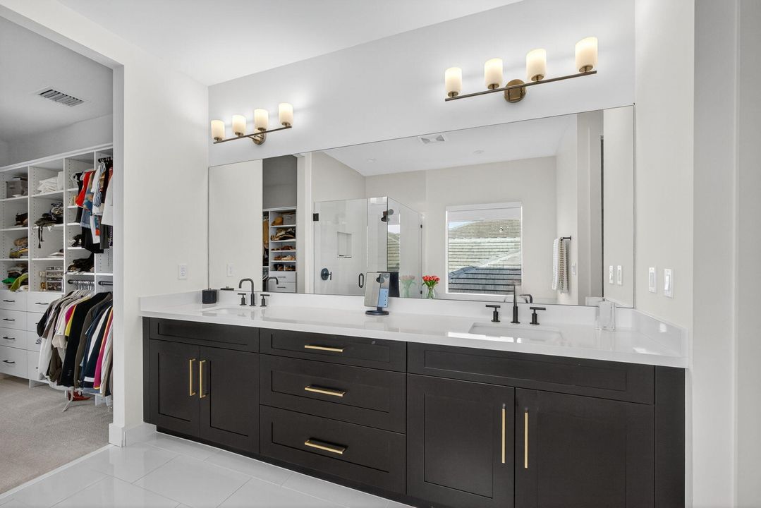 For Sale: $1,175,000 (4 beds, 3 baths, 3289 Square Feet)