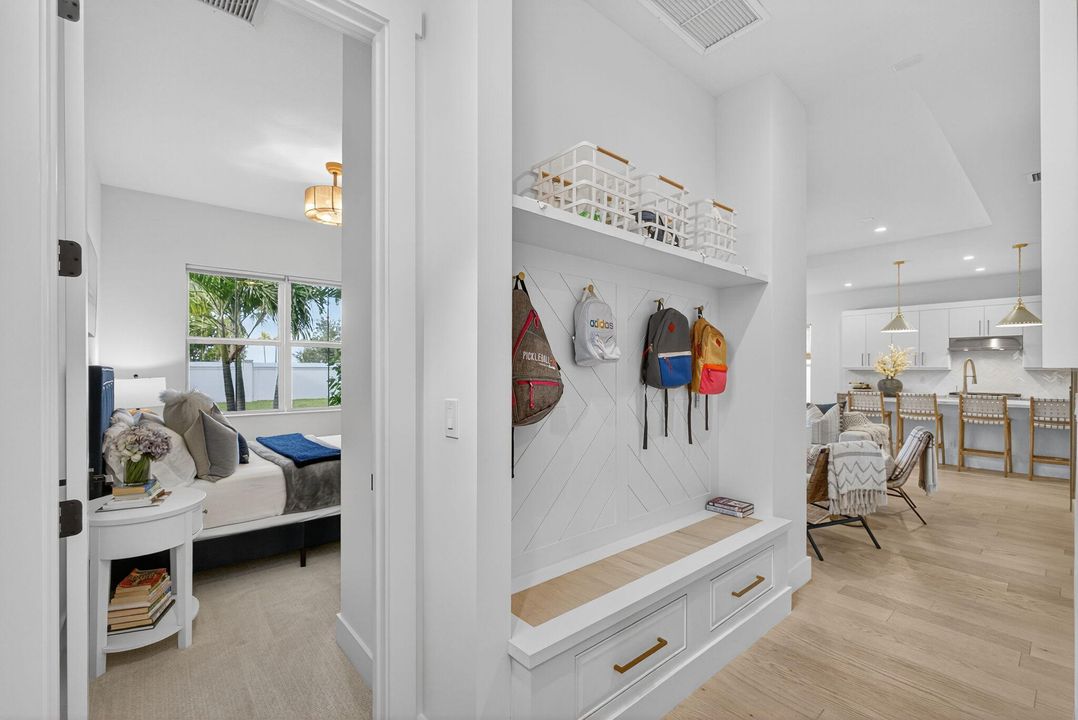 For Sale: $1,175,000 (4 beds, 3 baths, 3289 Square Feet)