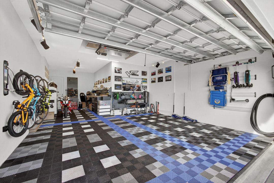 For Sale: $1,175,000 (4 beds, 3 baths, 3289 Square Feet)