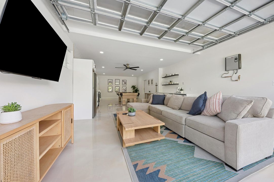 В аренду: $13,000 (5 спален, 4 ванн, 2781 Квадратных фут)