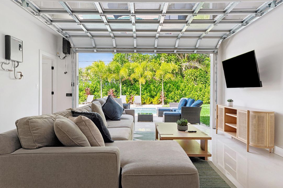 В аренду: $13,000 (5 спален, 4 ванн, 2781 Квадратных фут)