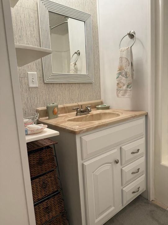 For Sale: $44,900 (2 beds, 2 baths, 1400 Square Feet)