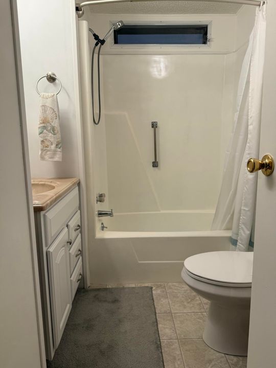 For Sale: $44,900 (2 beds, 2 baths, 1400 Square Feet)