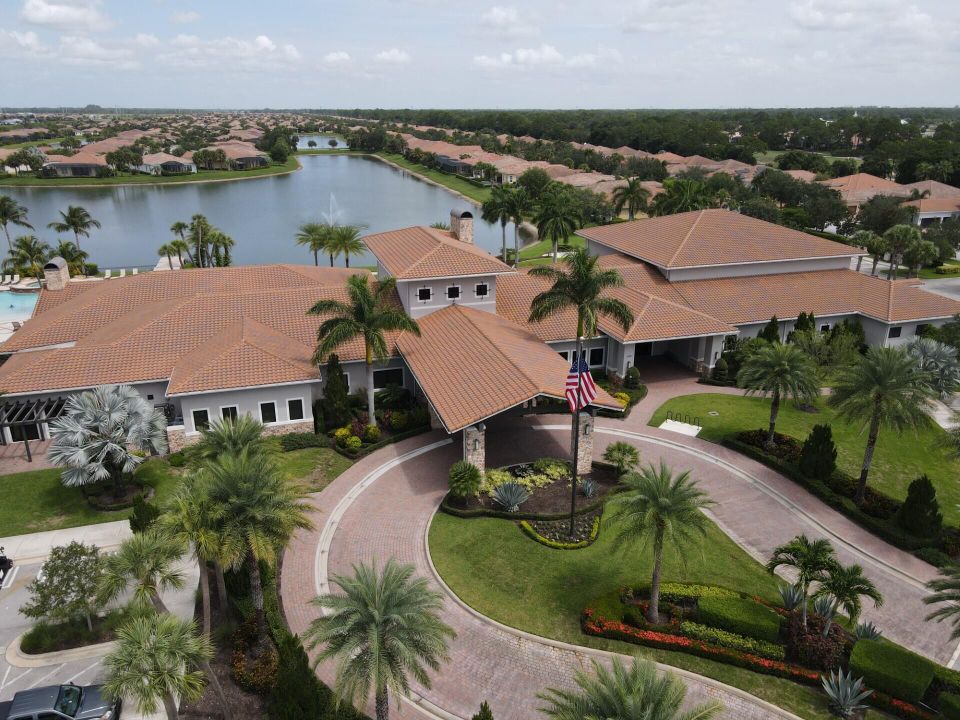 出租: $5,000 (3 贝兹, 3 浴室, 2129 平方英尺)