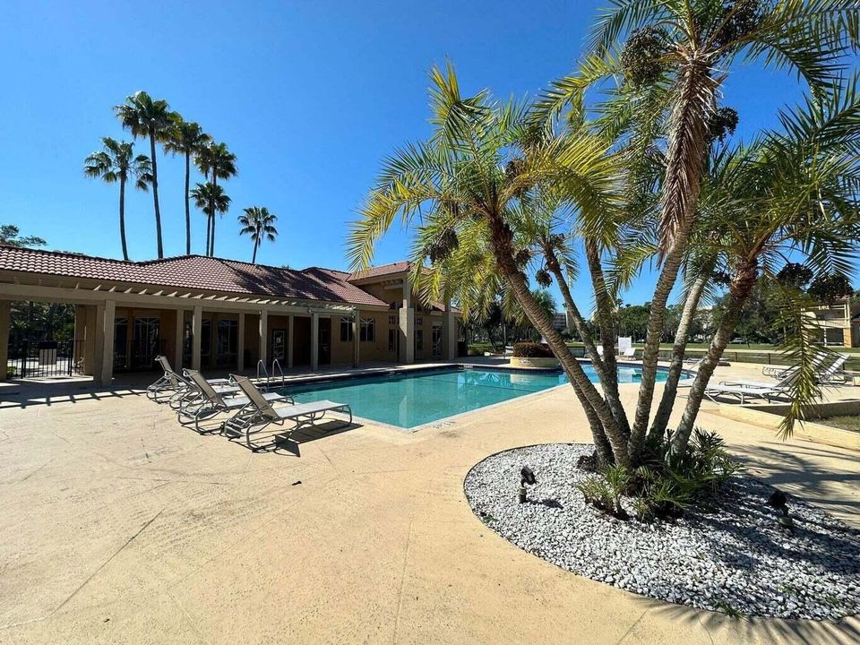 出租: $2,000 (2 贝兹, 2 浴室, 888 平方英尺)