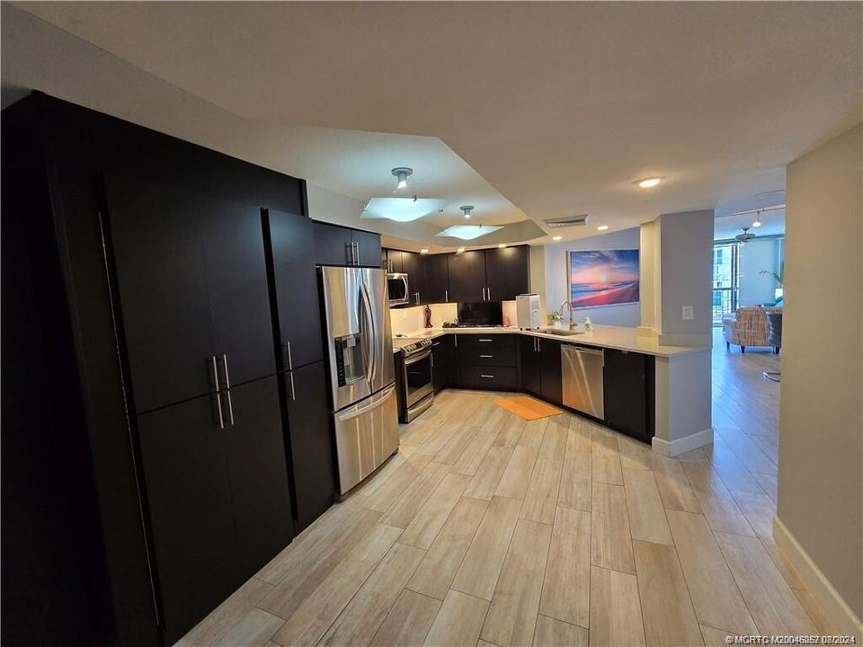 For Rent: $4,500 (2 beds, 2 baths, 1224 Square Feet)