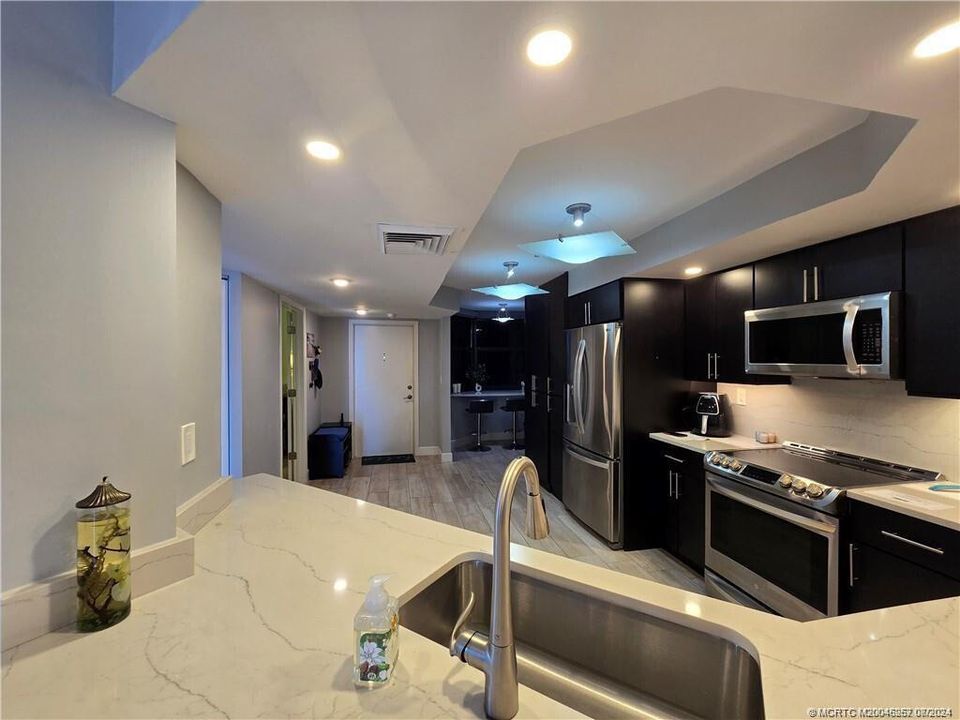 For Rent: $4,500 (2 beds, 2 baths, 1224 Square Feet)