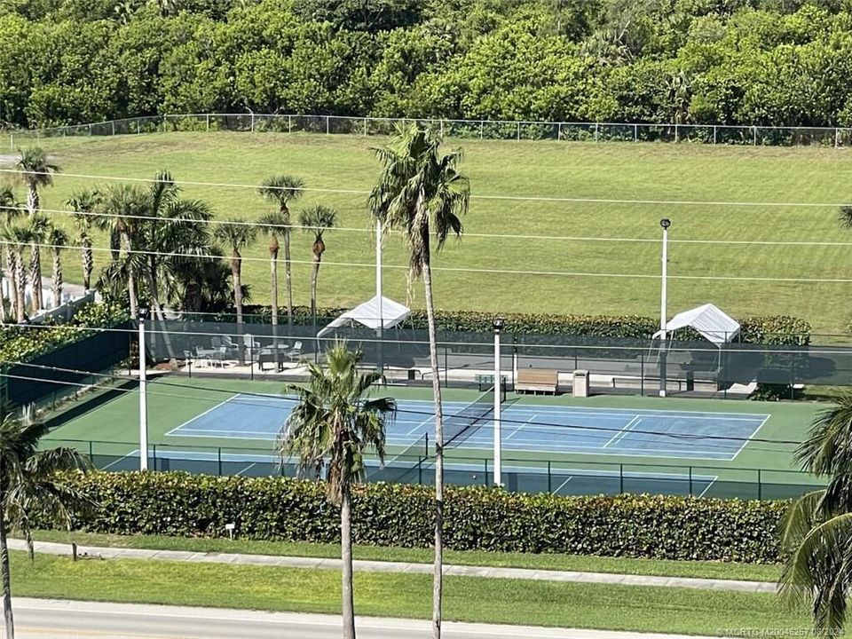 For Rent: $4,500 (2 beds, 2 baths, 1224 Square Feet)