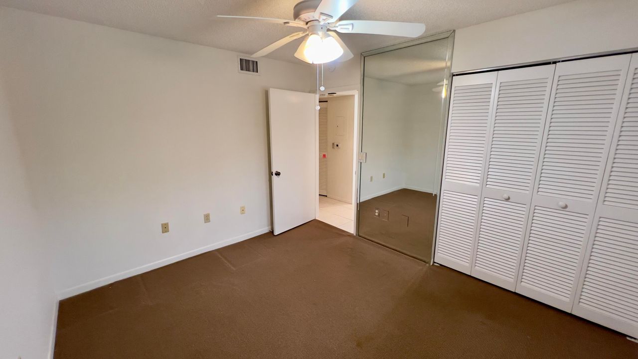For Rent: $2,350 (2 beds, 2 baths, 1392 Square Feet)