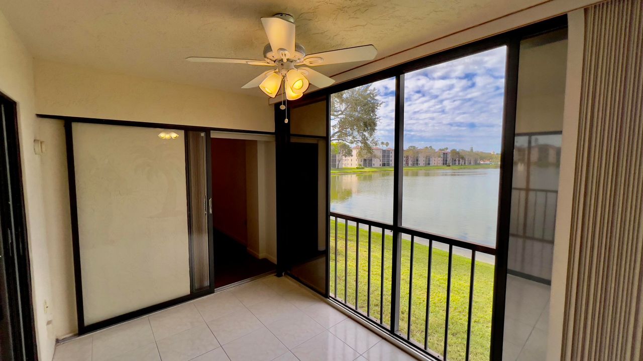 For Rent: $2,350 (2 beds, 2 baths, 1392 Square Feet)