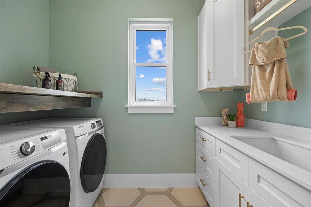 待售: $1,449,000 (4 贝兹, 3 浴室, 3200 平方英尺)