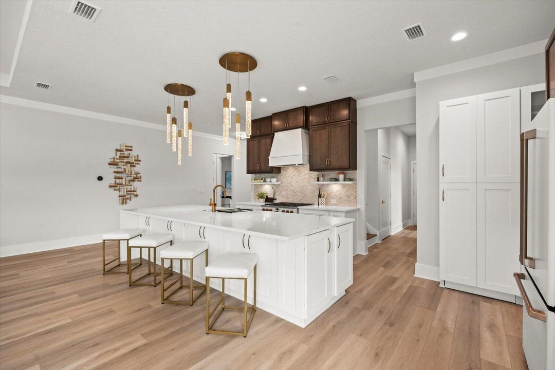 待售: $1,449,000 (4 贝兹, 3 浴室, 3200 平方英尺)