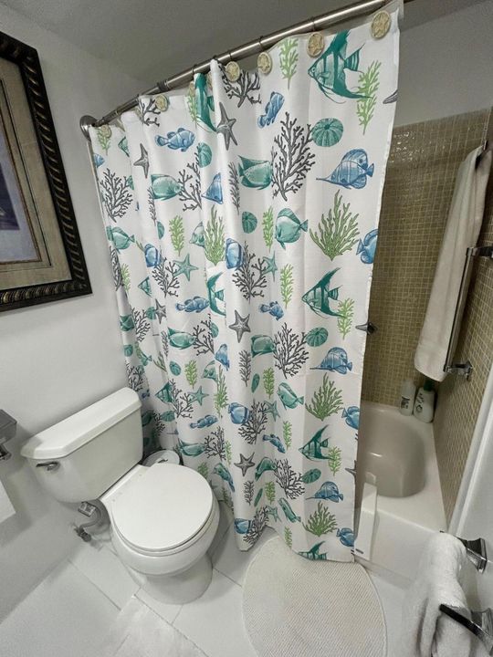 For Sale: $90,000 (1 beds, 1 baths, 684 Square Feet)