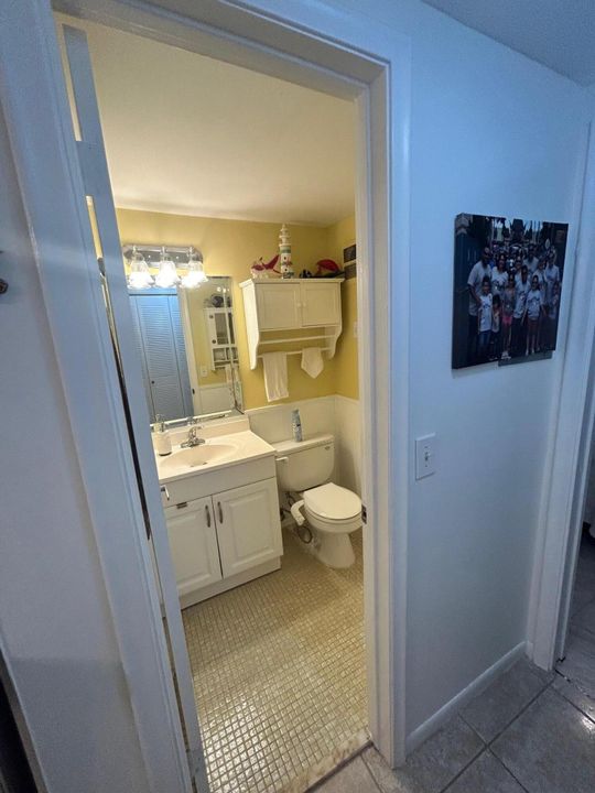 For Sale: $90,000 (1 beds, 1 baths, 684 Square Feet)