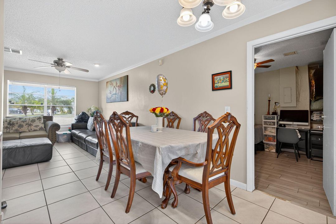 For Sale: $395,000 (2 beds, 1 baths, 1071 Square Feet)