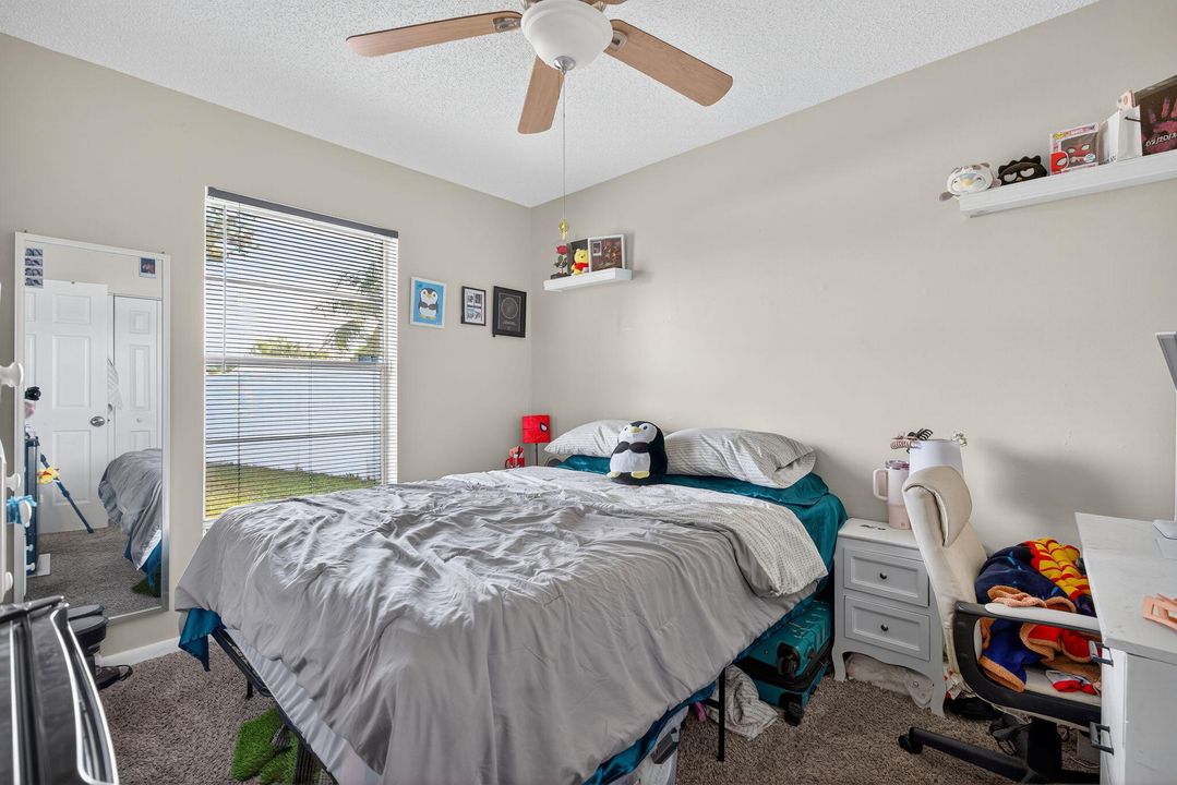 For Sale: $395,000 (2 beds, 1 baths, 1071 Square Feet)