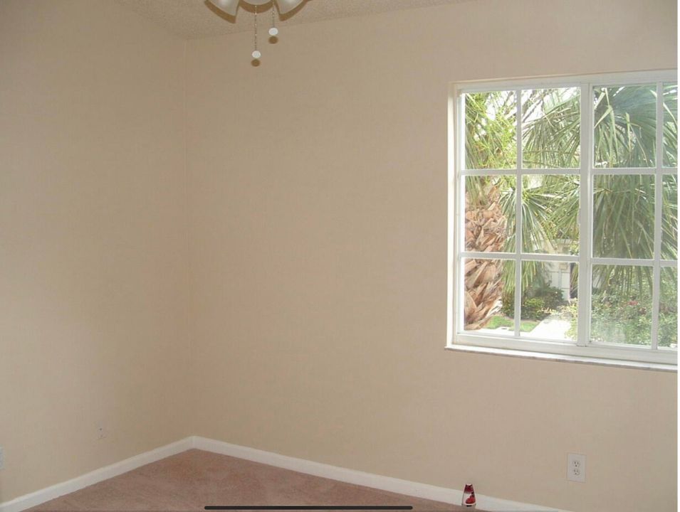 For Rent: $2,000 (2 beds, 2 baths, 1008 Square Feet)