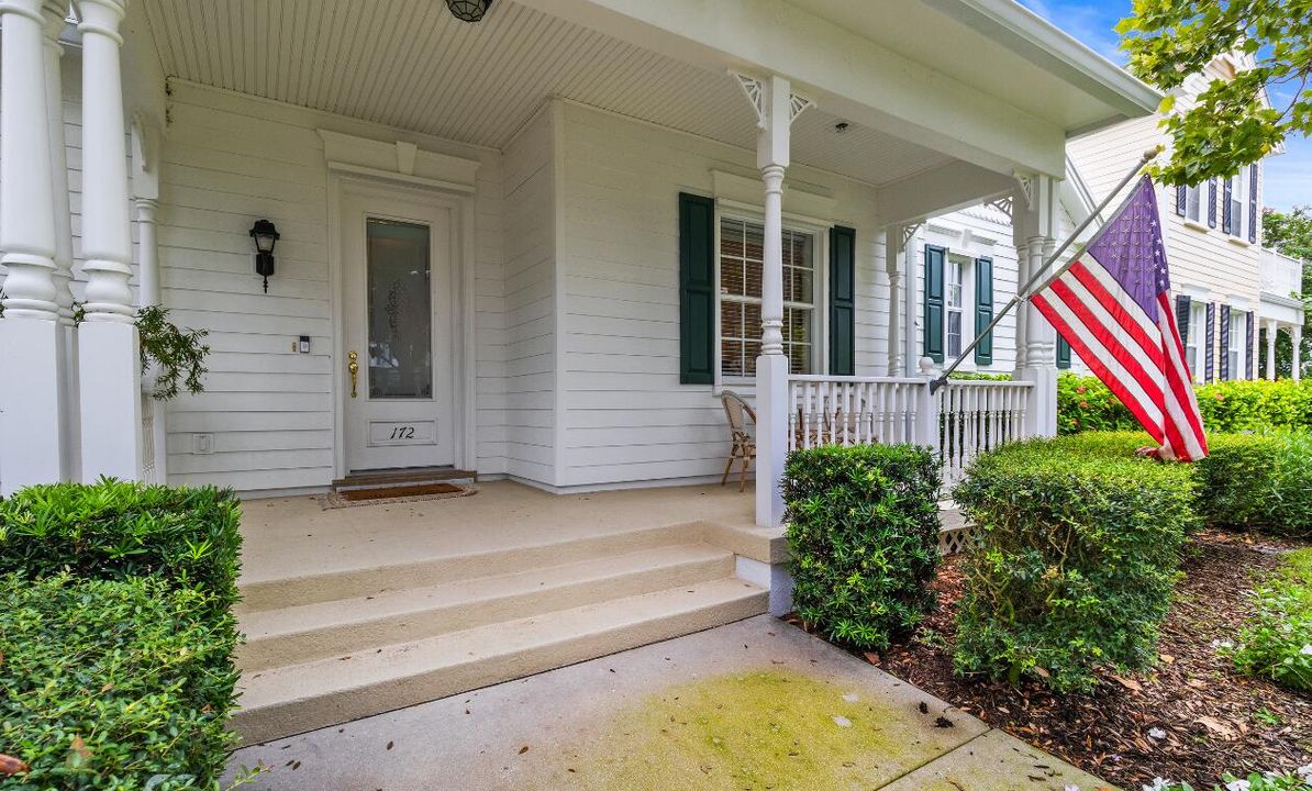 For Sale: $929,000 (3 beds, 2 baths, 2008 Square Feet)