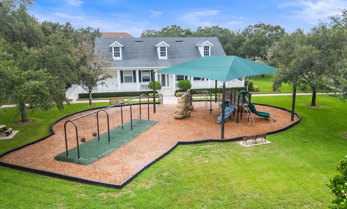 For Sale: $929,000 (3 beds, 2 baths, 2008 Square Feet)