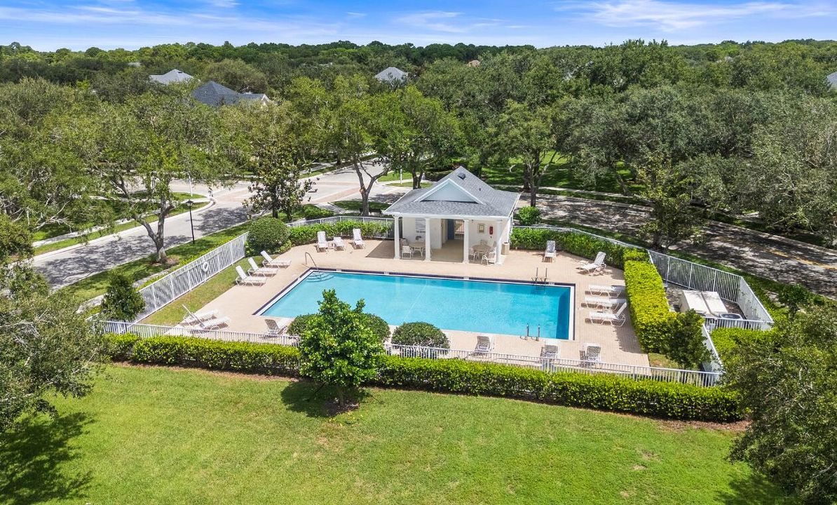 For Sale: $929,000 (3 beds, 2 baths, 2008 Square Feet)