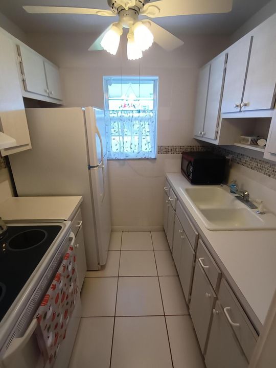 出租: $1,650 (2 贝兹, 1 浴室, 729 平方英尺)