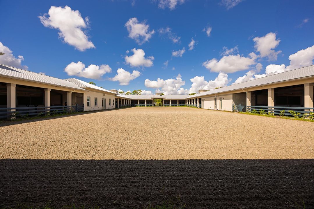 出租: $5,000 (4 贝兹, 2 浴室, 2801 平方英尺)