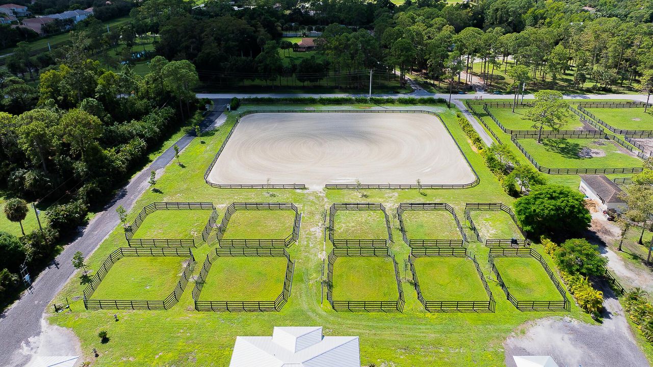 出租: $5,000 (4 贝兹, 2 浴室, 2801 平方英尺)