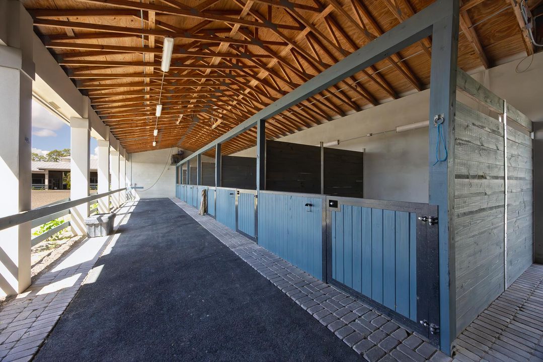 出租: $5,000 (4 贝兹, 2 浴室, 2801 平方英尺)