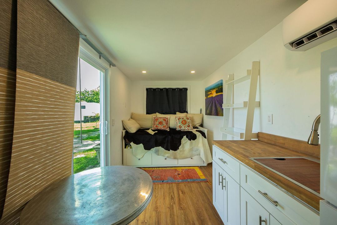 出租: $5,000 (4 贝兹, 2 浴室, 2801 平方英尺)