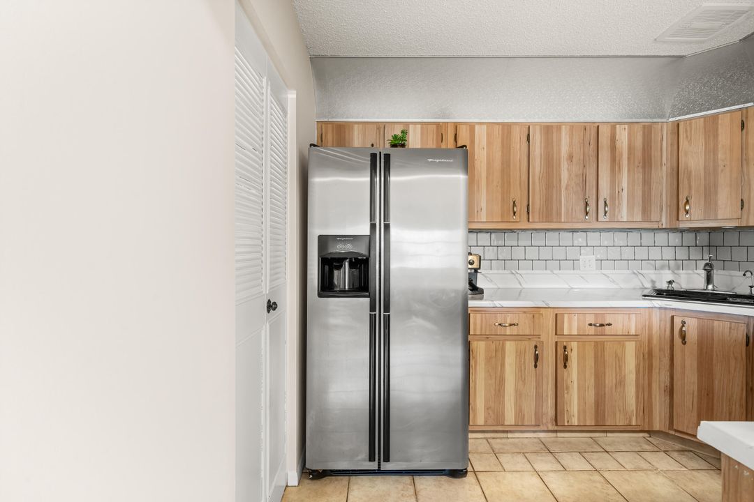 В аренду: $1,600 (2 спален, 1 ванн, 818 Квадратных фут)