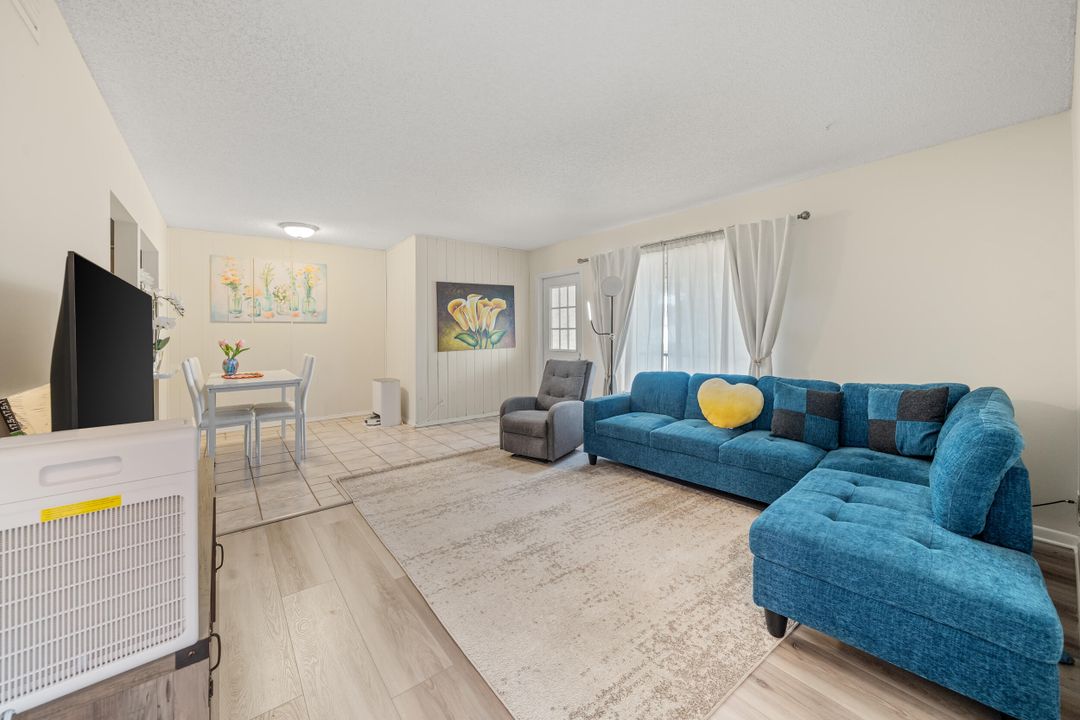 В аренду: $1,600 (2 спален, 1 ванн, 818 Квадратных фут)